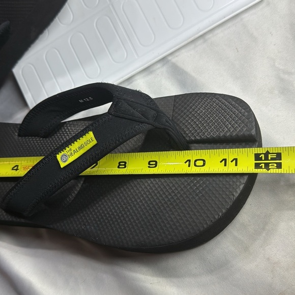 (S2)‎ The Healing Sole- Black For Plantar Fasciitis
Men\'s Size 12.5 Flip Flops main image 4